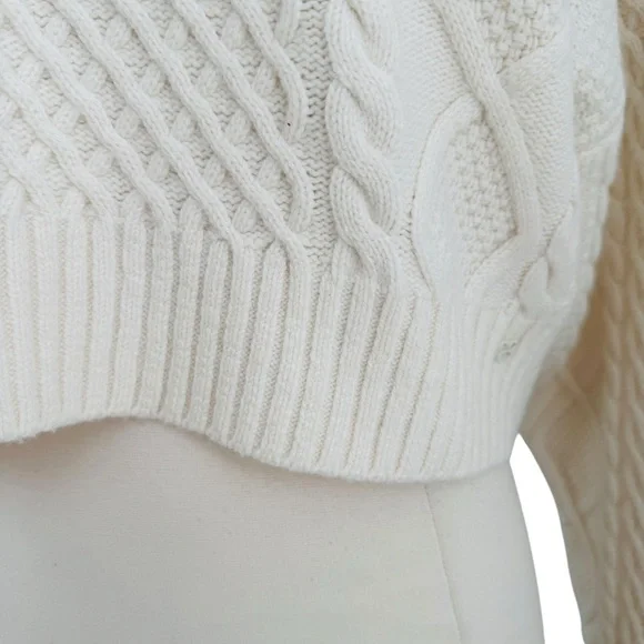 Aritzia Sunday Best Peggy Cropped Sweater - Picture 5 of 12